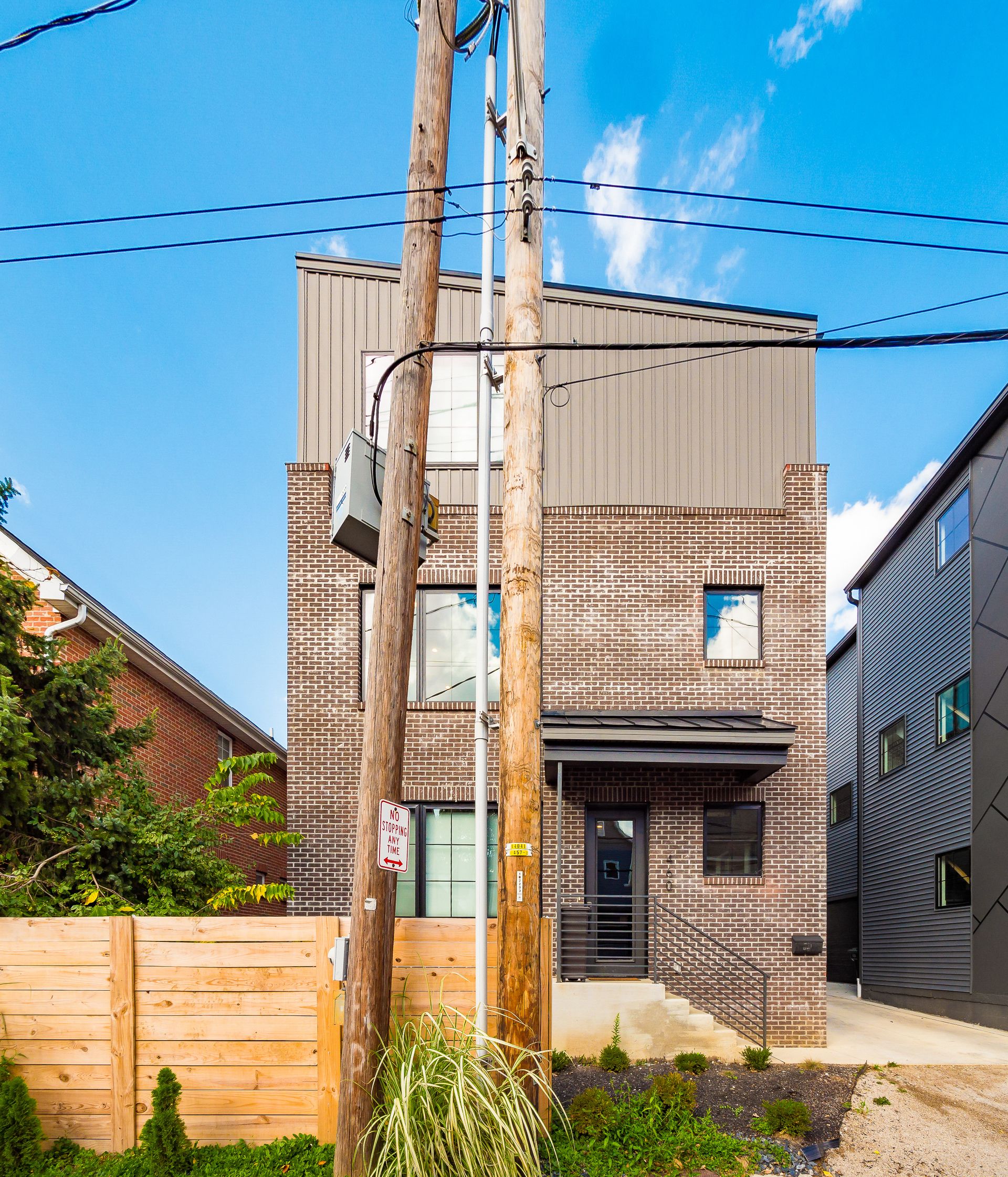 003 9850ffbc7 A 460 South 072