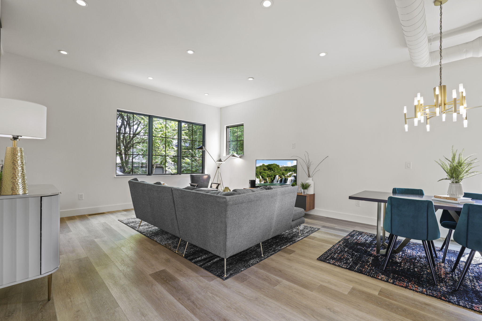 13 web or mls GR7A1189 2