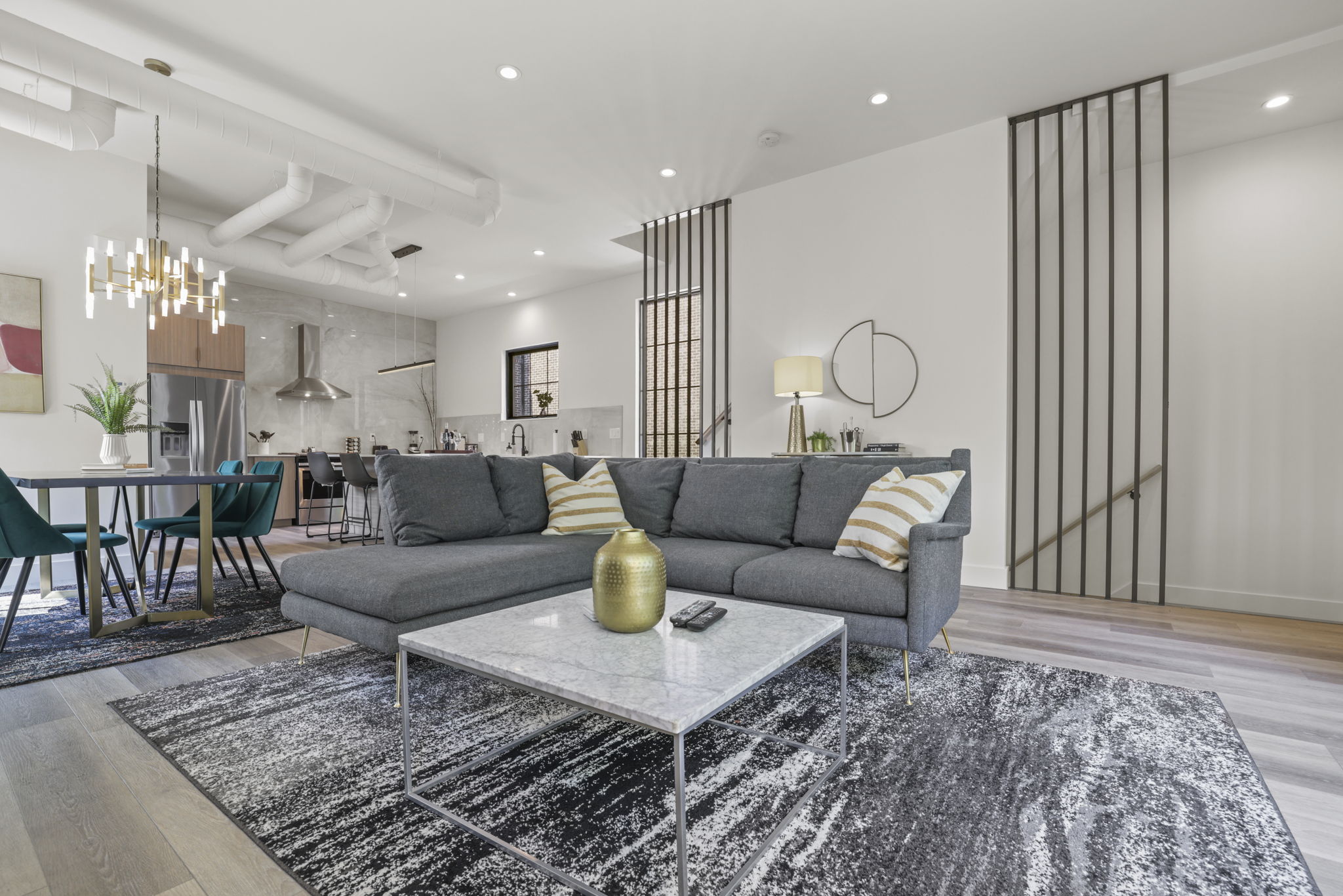 15 web or mls GR7A1199 2