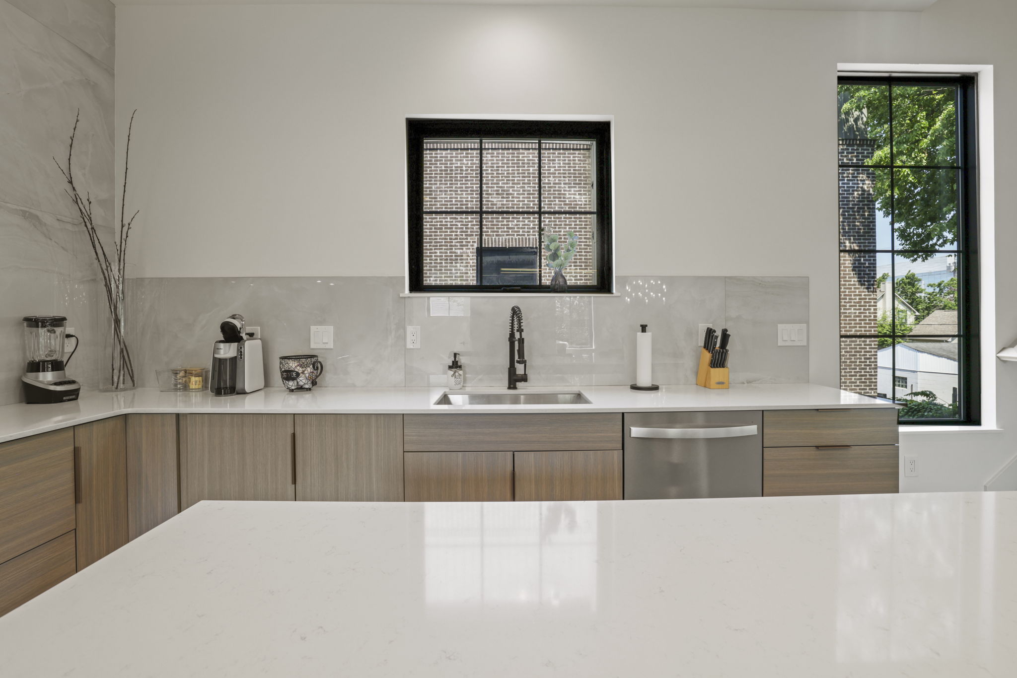 23 web or mls GR7A1239 2