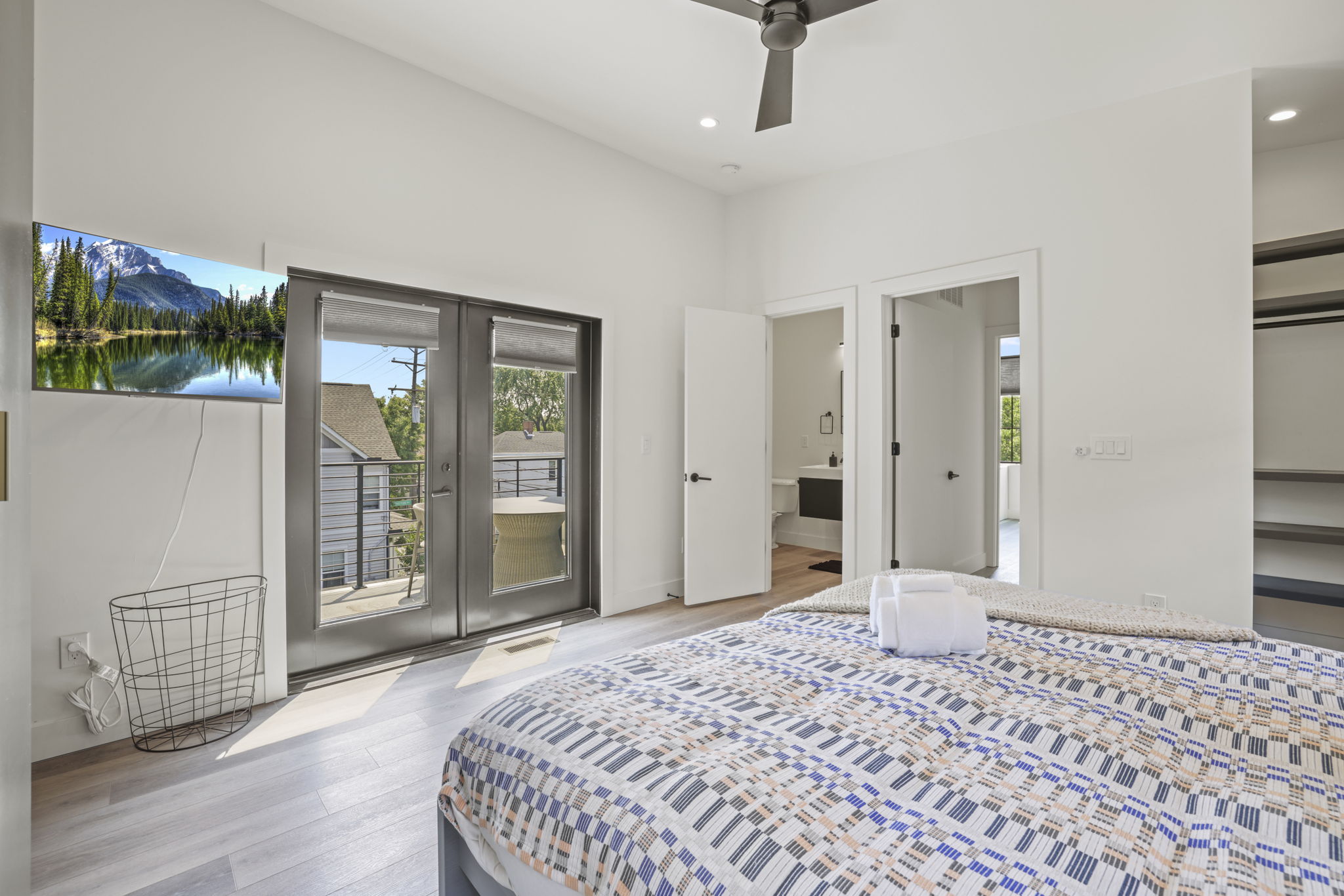 41 web or mls GR7A1555