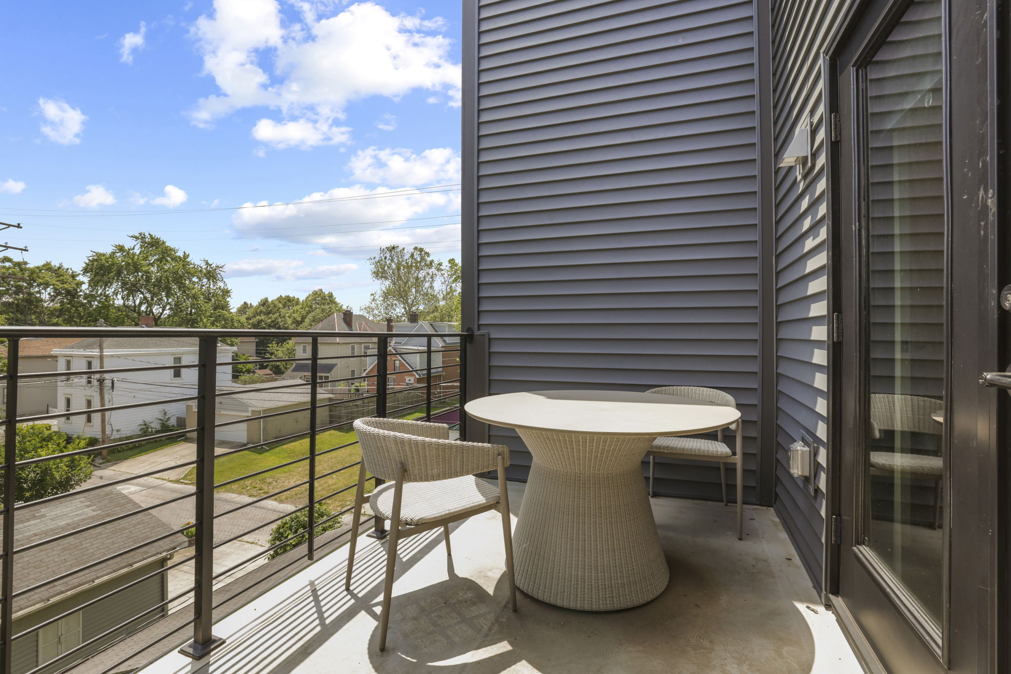 47 web or mls GR7A1582 1