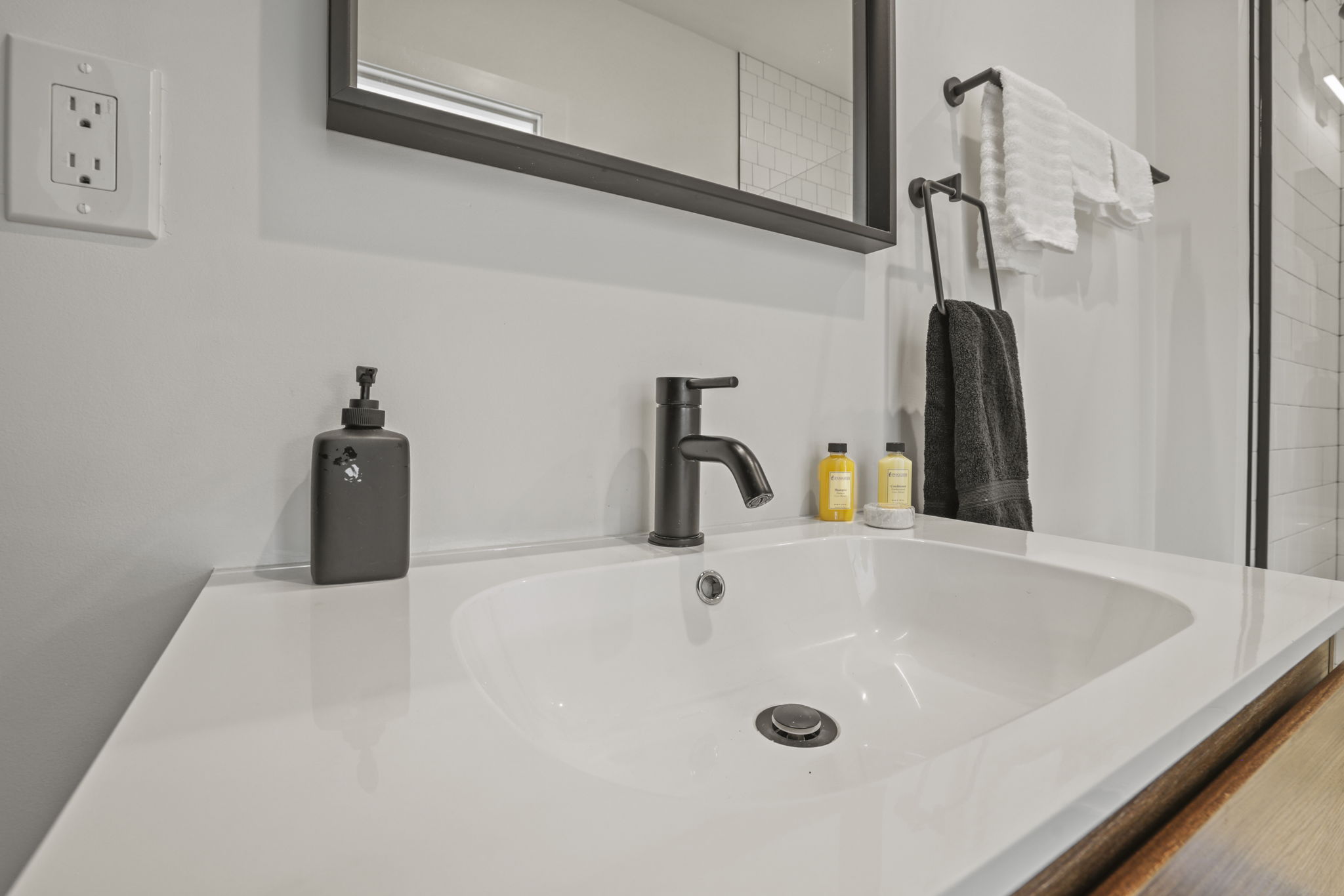 54 web or mls GR7A1612