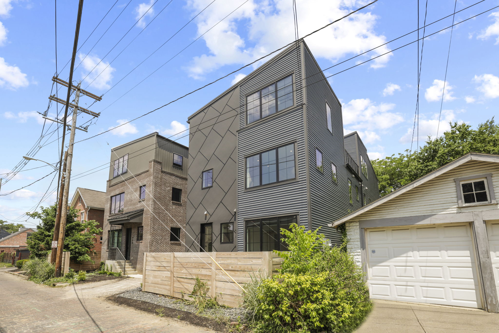 57 web or mls GR7A1625