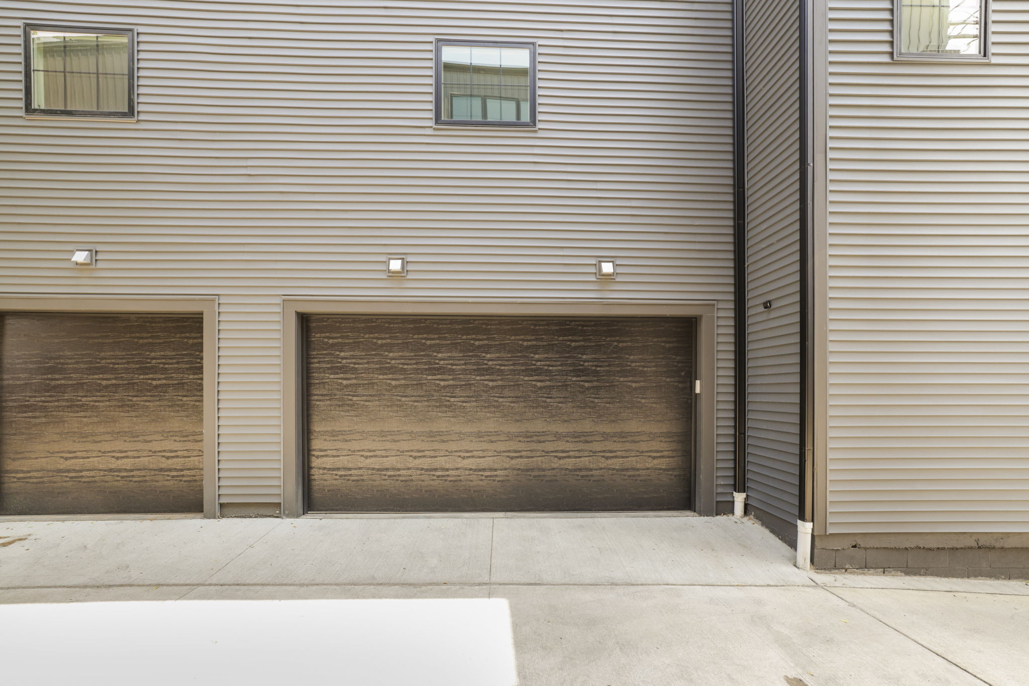 64 web or mls GR7A1637