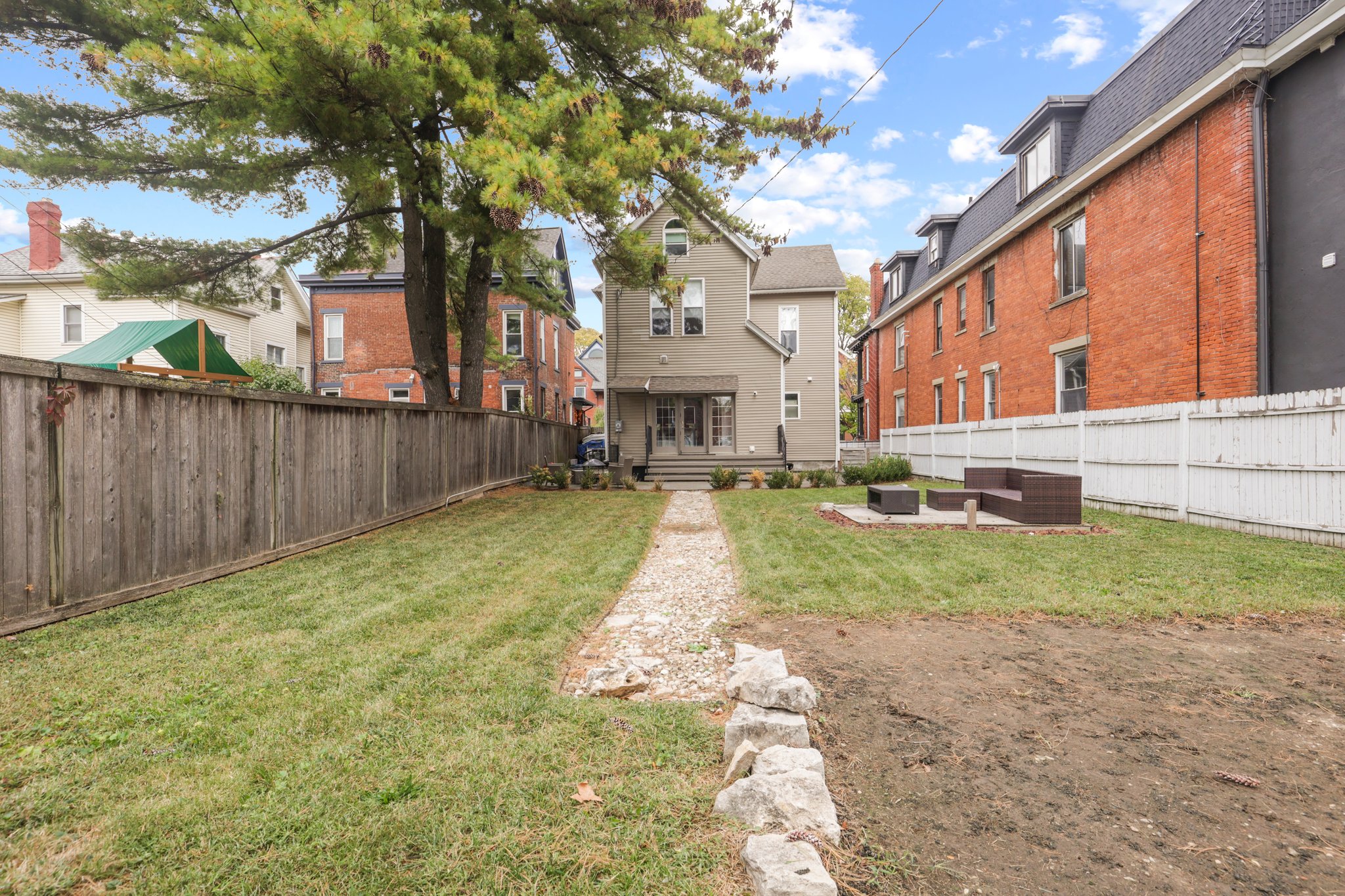 18 web or mls 0N4A1977