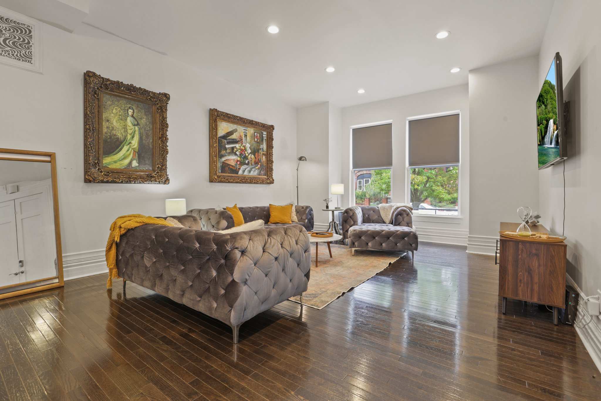 22 web or mls 0N4A1996