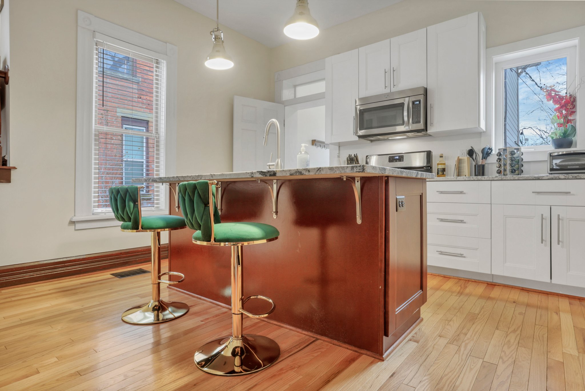 22 web or mls BS5A3084