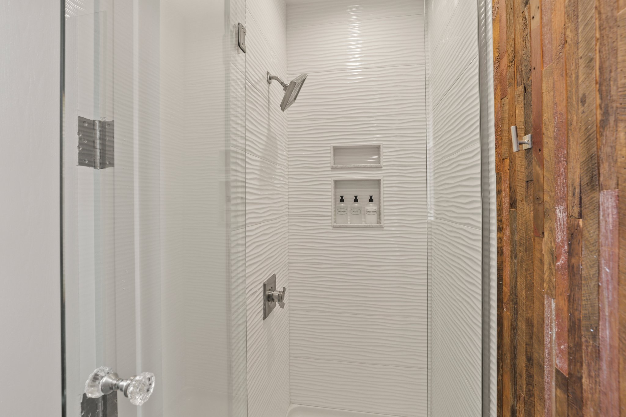 29 web or mls 0N4A2036