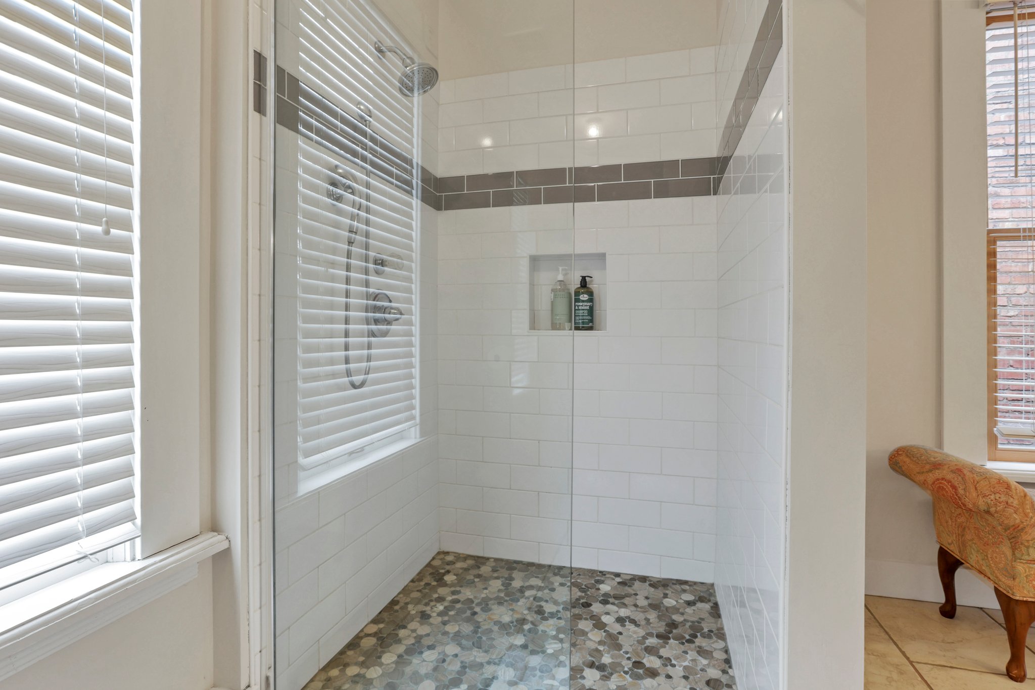 33 web or mls BS5A3167