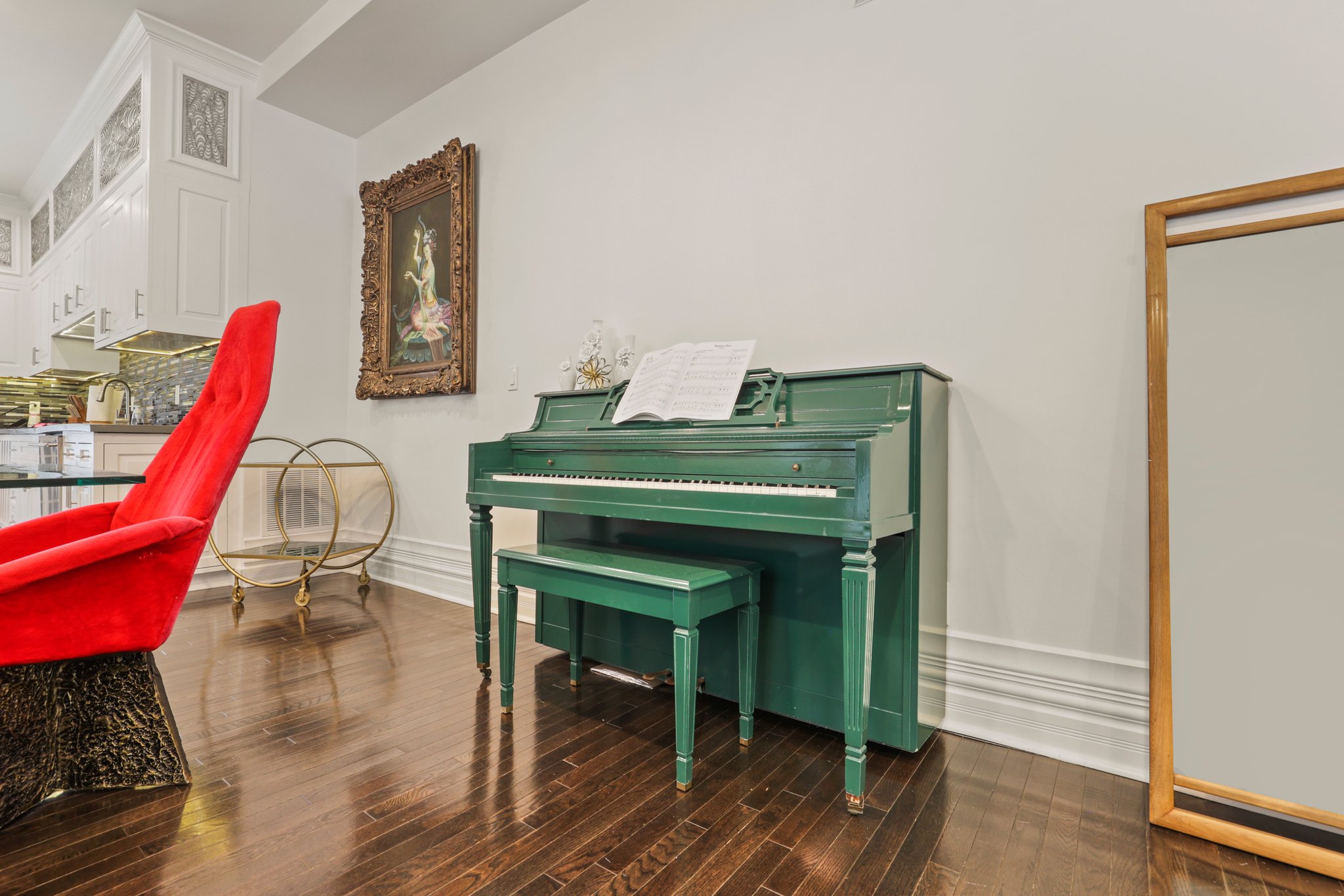 34 web or mls 0N4A2061