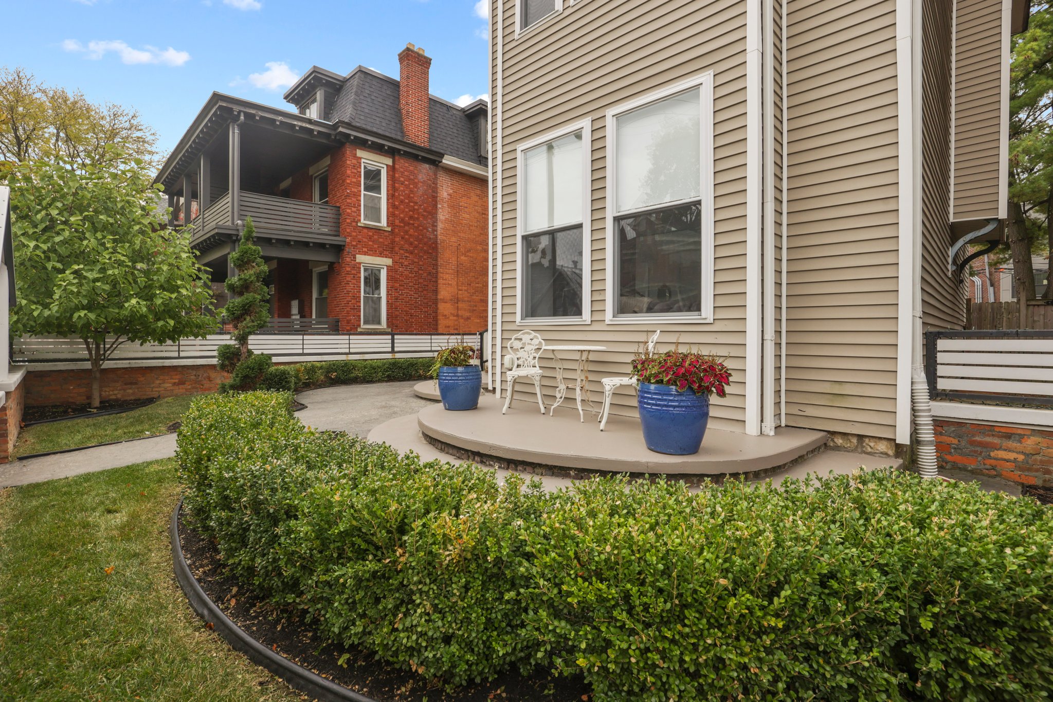 4 web or mls 0N4A1958