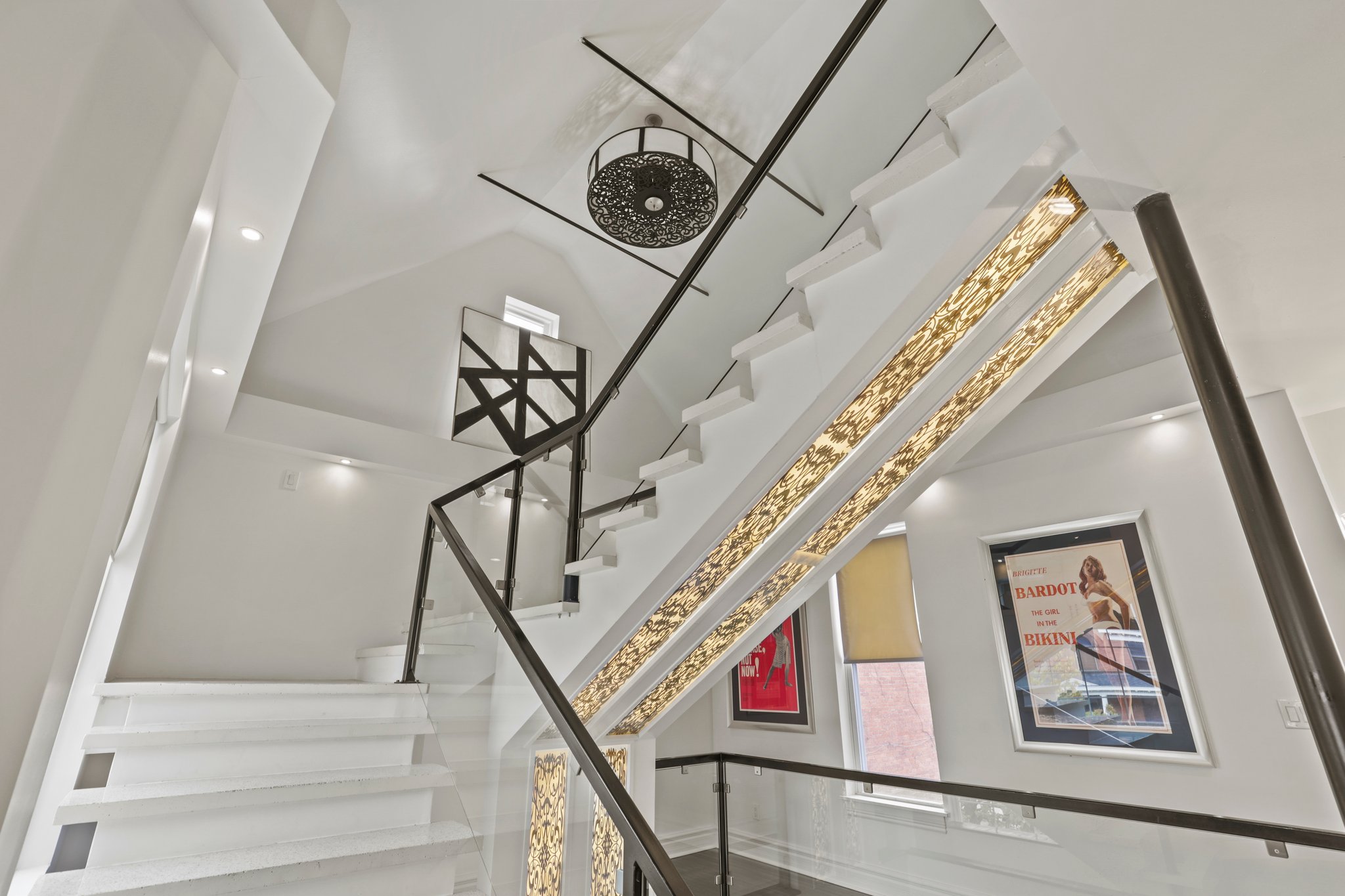 53 web or mls 0N4A2166