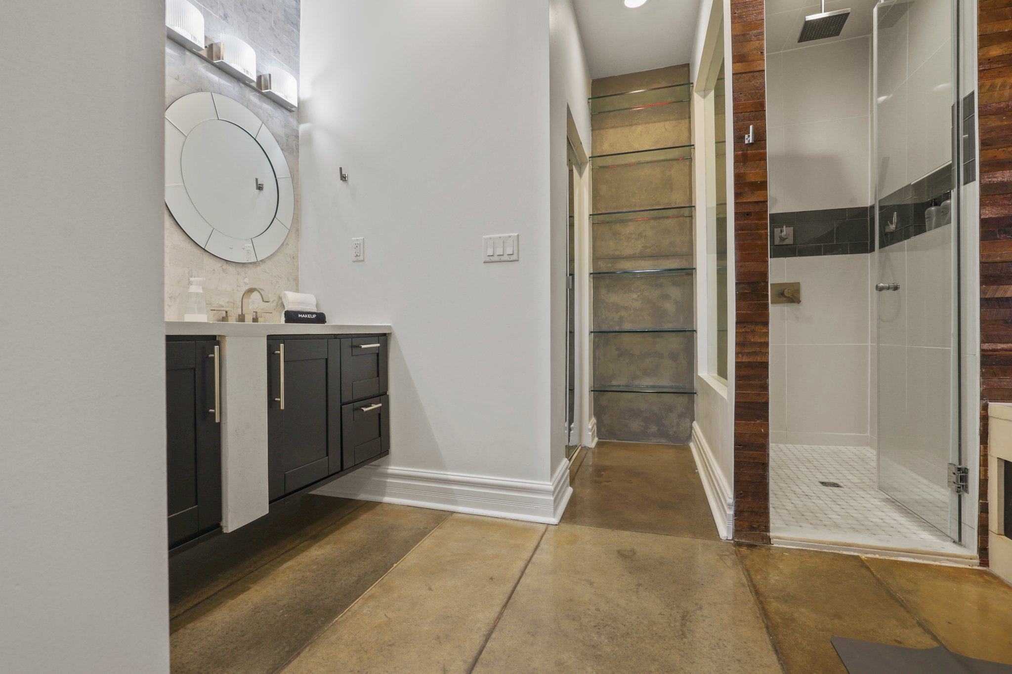 65 web or mls 0N4A2231