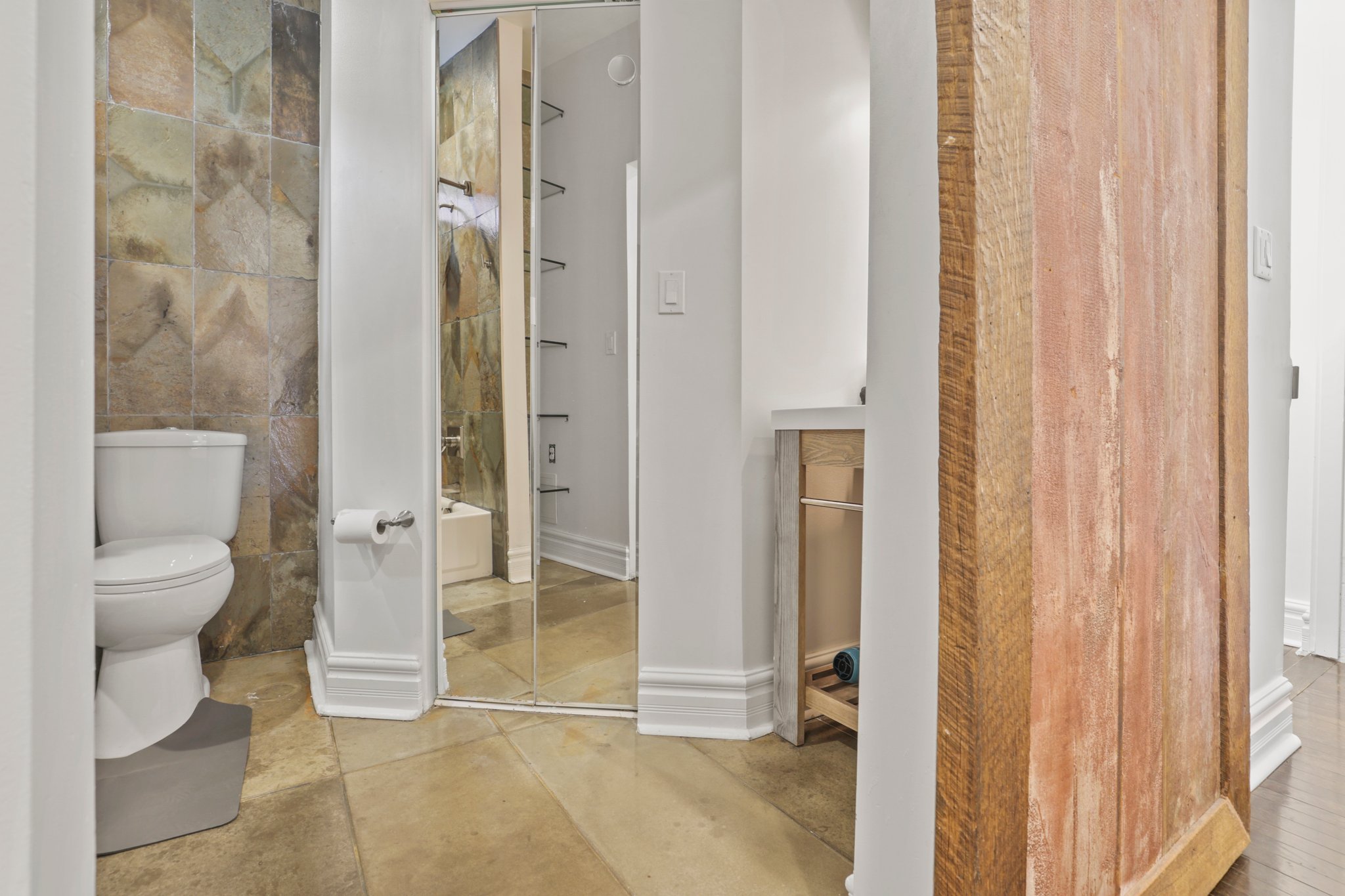 73 web or mls 0N4A2276