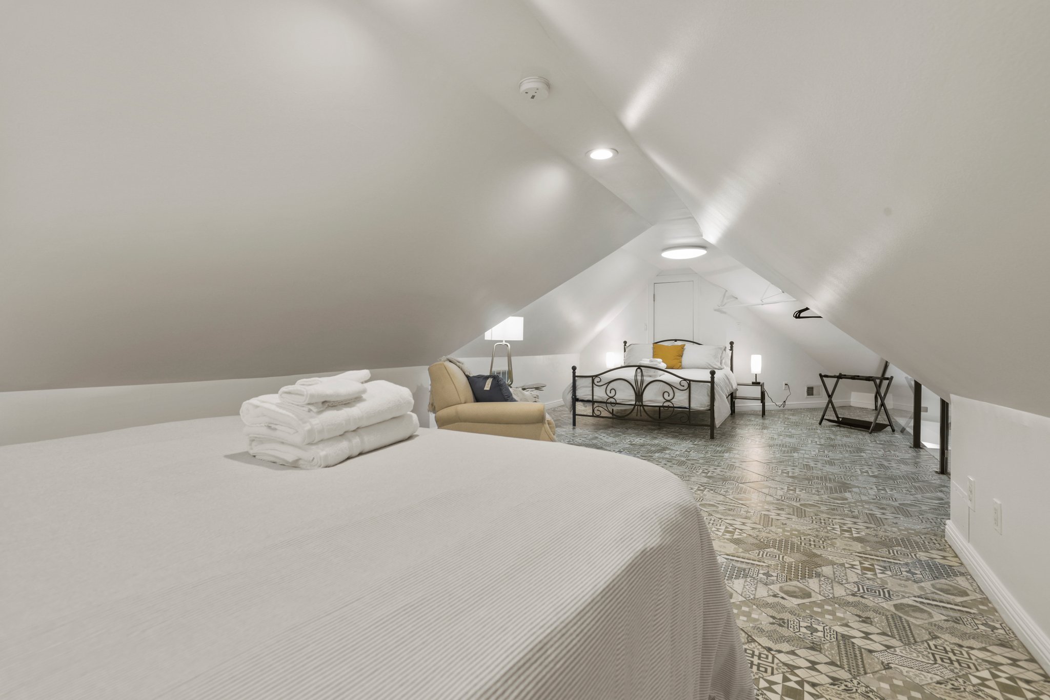 76 web or mls 0N4A2291