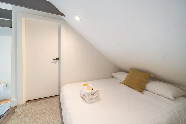 c5c7da82 ab1d 4b8d bfb1 9956e0094e3d