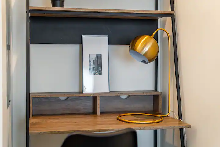 dbe4f615 f885 45e1 9de7 6869a88567ad